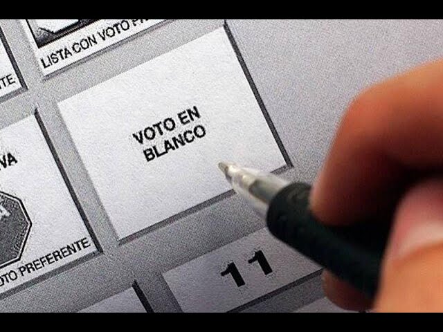 si votas en blanco para quién es el voto