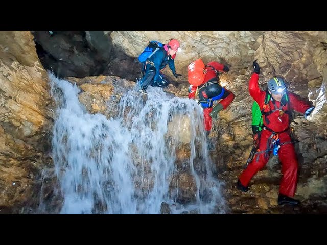 cueva de los chorros rio mundo