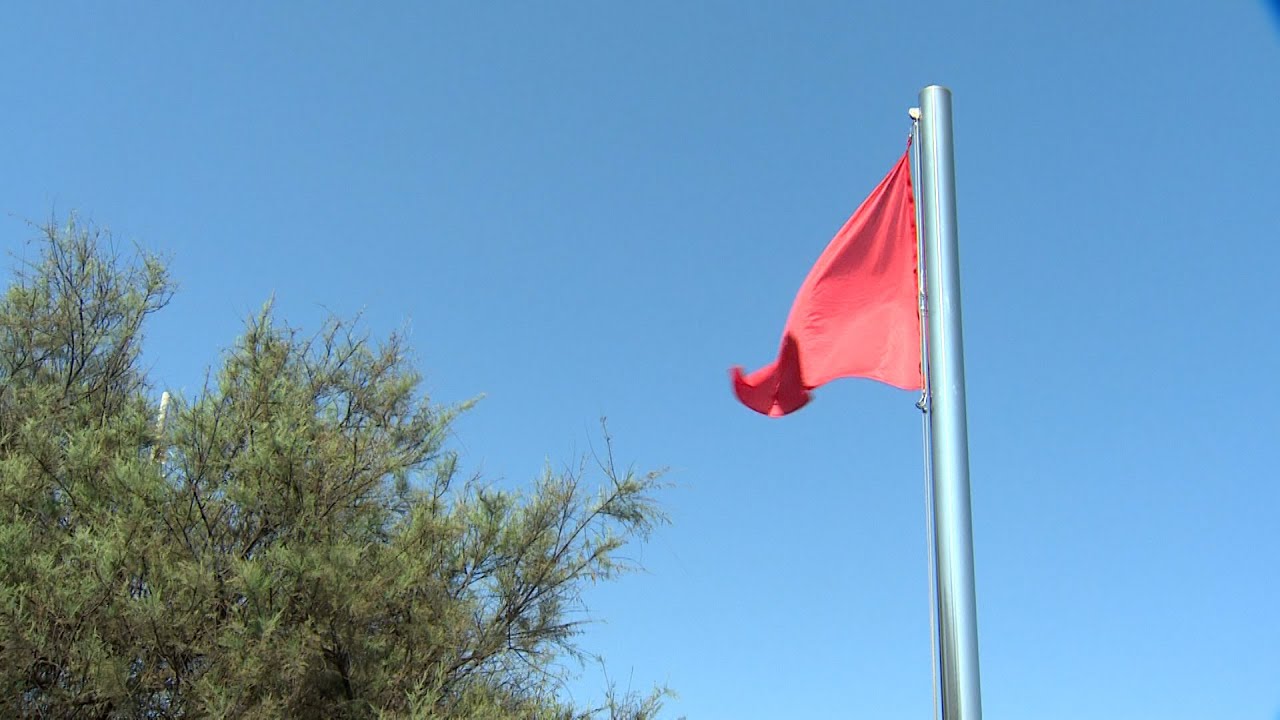 bandera de la playa de badalona