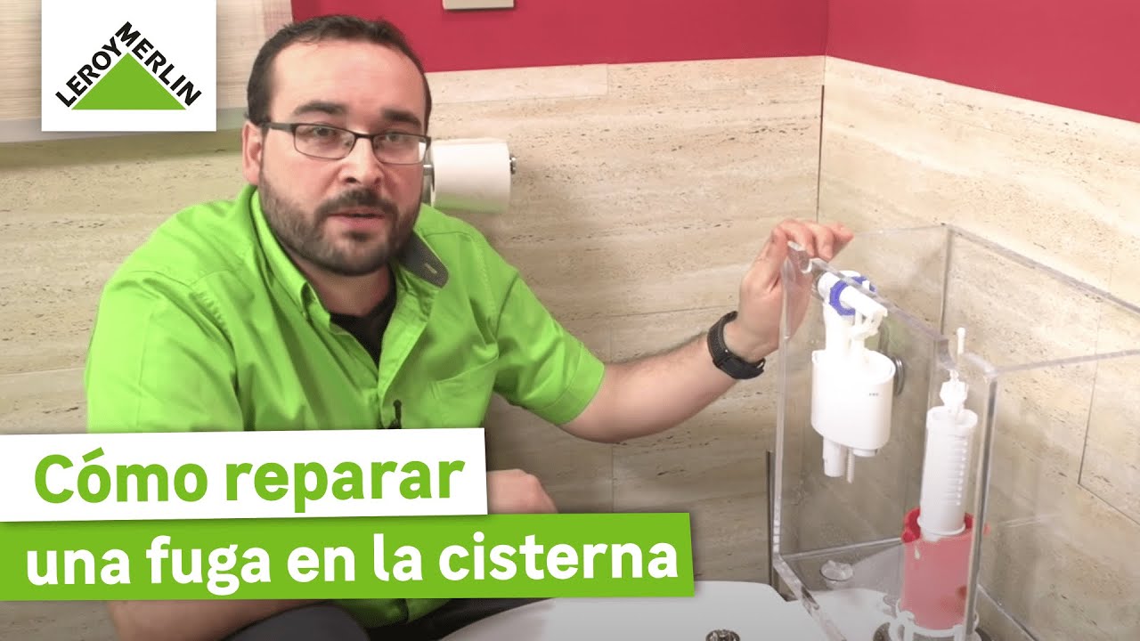 cuando tiro de la cisterna sube el agua