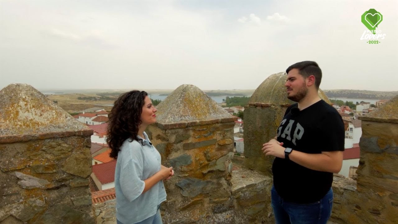 cuántos habitantes tiene orellana la vieja