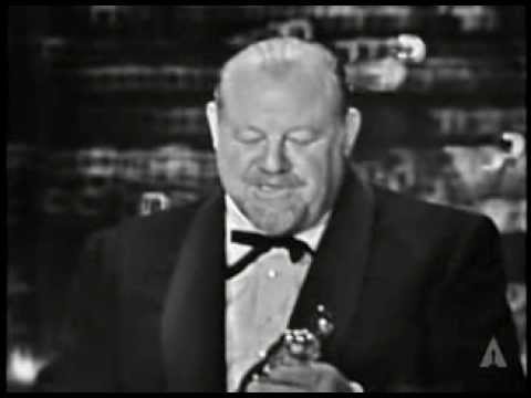 premios que ganó burl ives